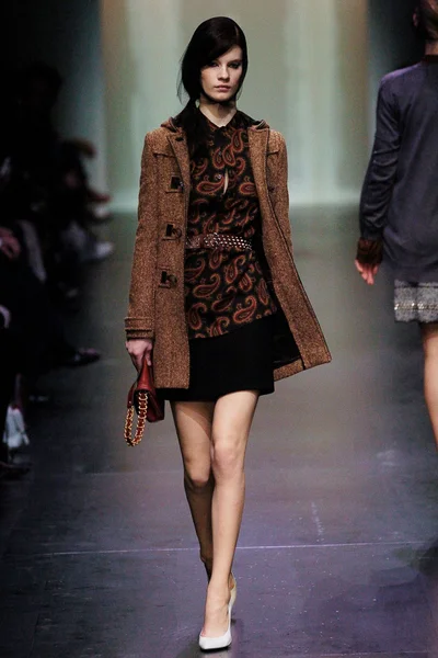 Look 11